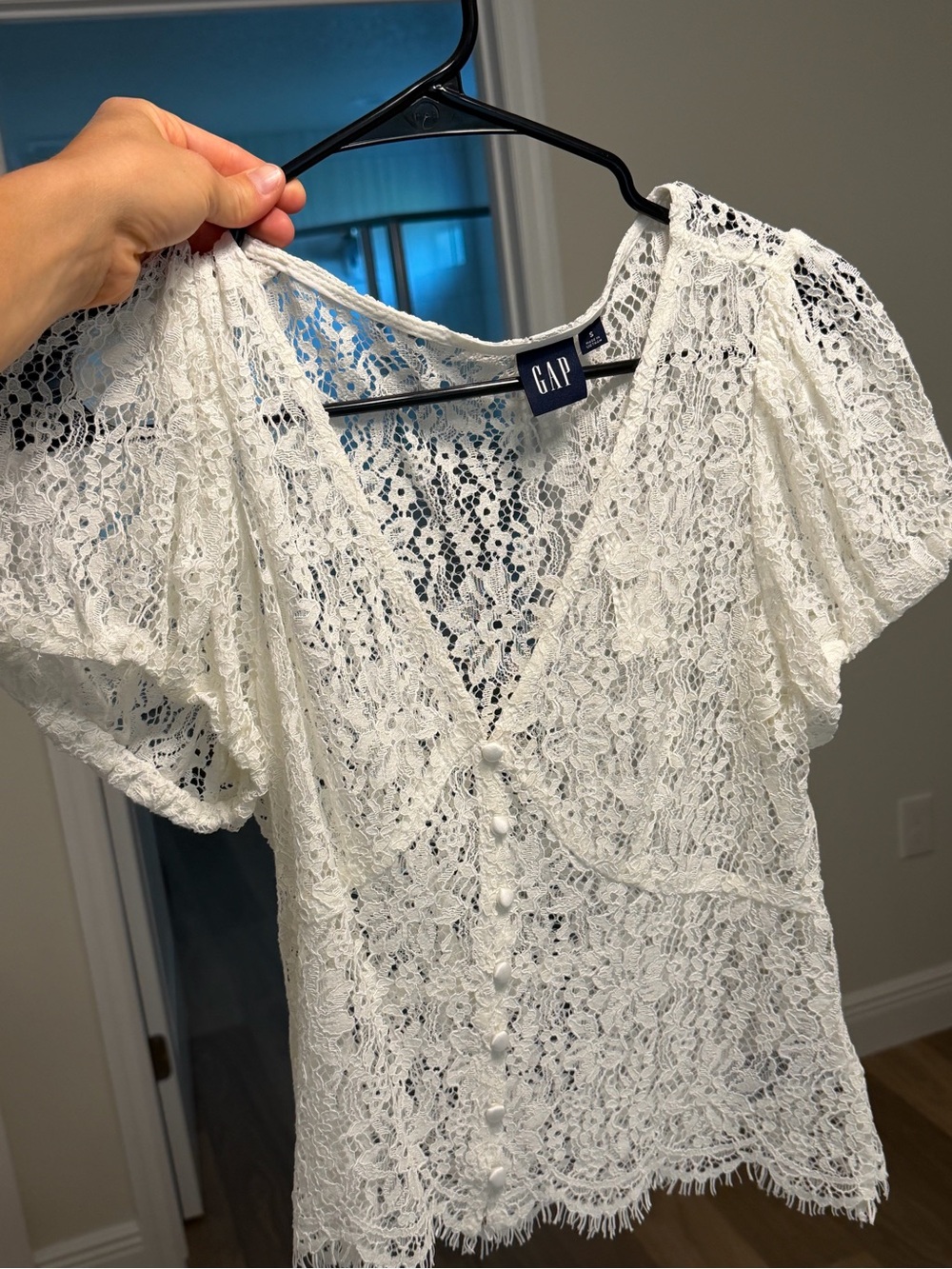 GAP White Lace Button-Front Puff Sleeve Blouse